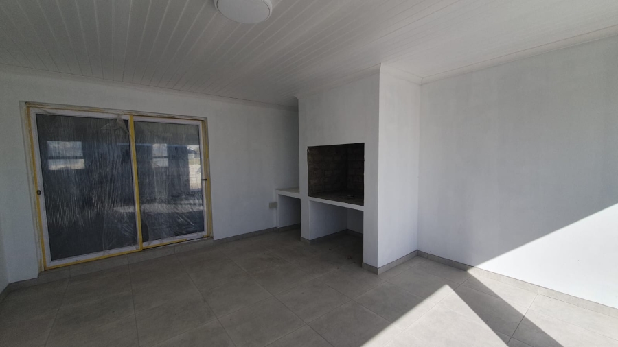 2 Bedroom Property for Sale in Harbour Lights Western Cape